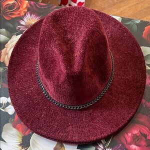 Burgundy Fedora Hat with Black Chain